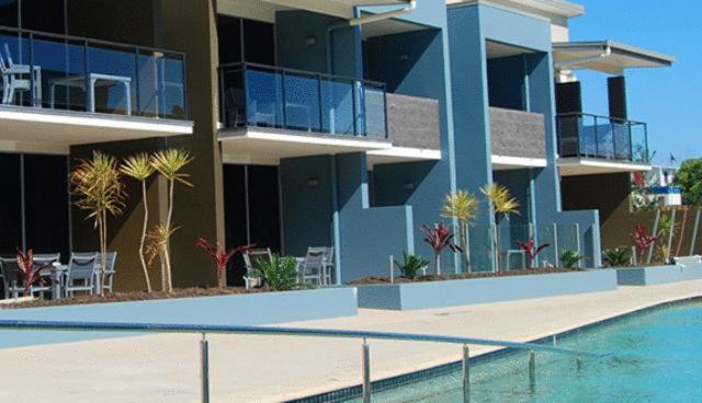 Ramada By Wyndham Hervey Bay Eksteriør bilde The pool at the Mantra on Mooloolaba